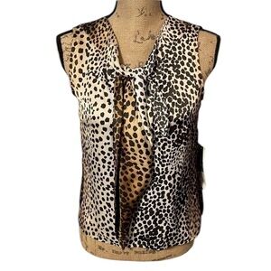 Anne Klein animal print sleeveless tie front blouse. NWT